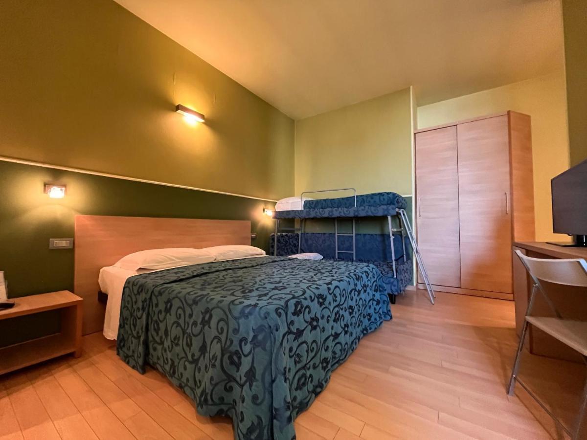 Hotel Perla - The Storyhoteller Riccione Esterno foto